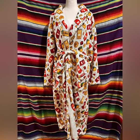 Taco Bell Cozy White Patterned Women's Robe - Picture 1 of 4